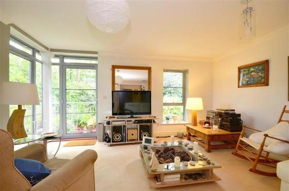 2&nbsp;Bedroom&nbsp;Apartment